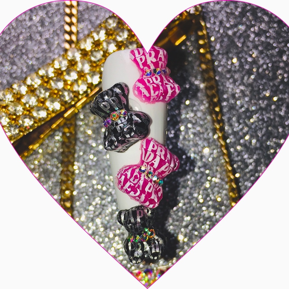 “CAHIER” CHARMS